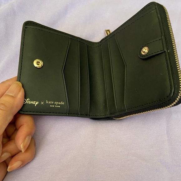 Kate Spade Minnie Mouse wallet. - Picture 3 of 7